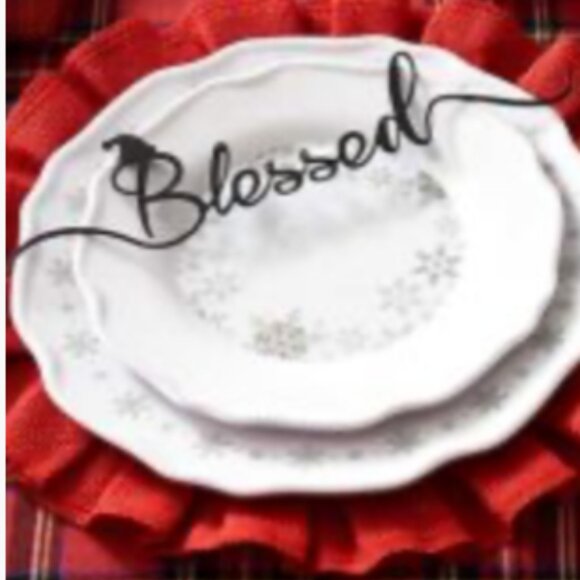 NEW CHRISTMAS TABLE DECOR -- Holiday Words, Good for Plating, Seat Assignments - Picture 2 of 10